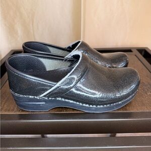 Dansko Shimmering Black Women's Mules EU size 39 = US size 8.5